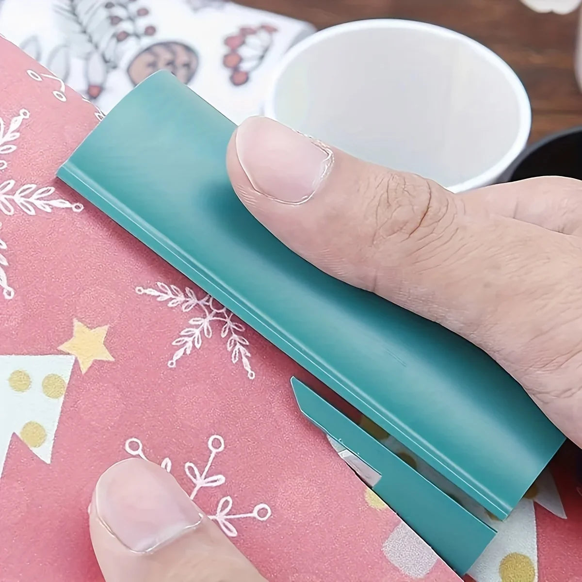GiftWrap Cutter - Het perfecte hulpmiddel voor strak en moeiteloos inpakken
